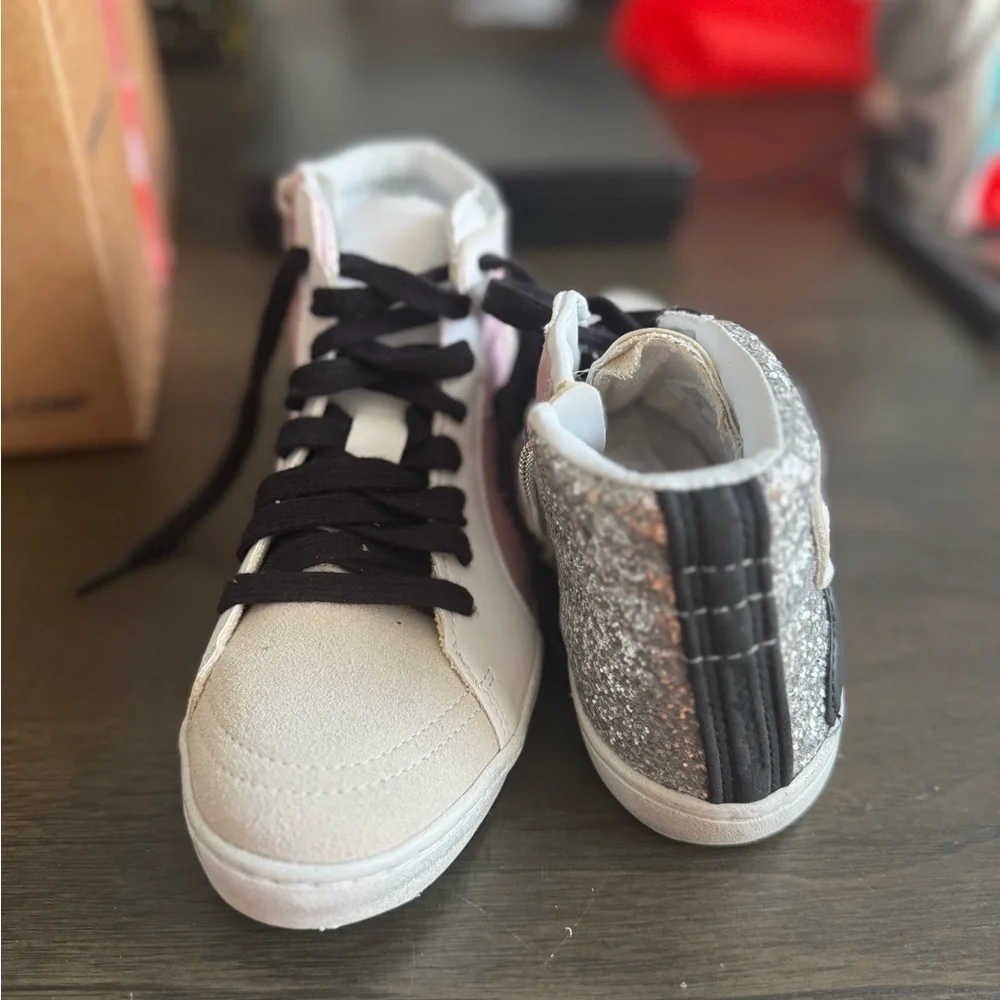 Justice Little Girl & Big Girl Mid Court Sneaker, Sizes 5. Shoelace and zipper